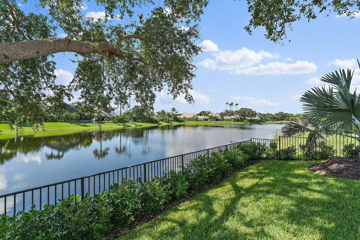Frenchman's Creek Residence photo 46