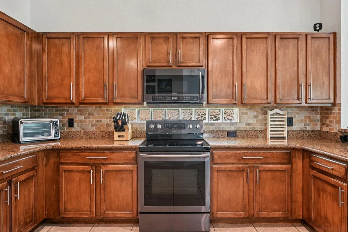 Residence photo 16