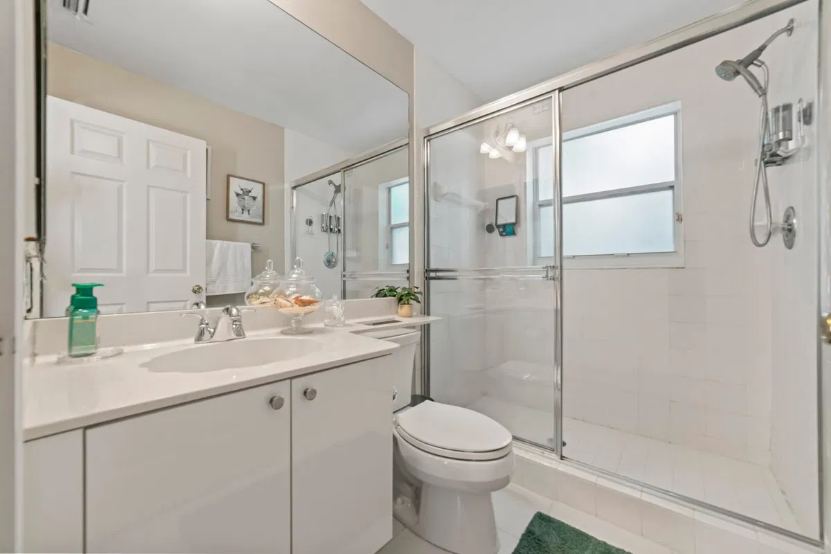 Boca Isles Residence photo 40