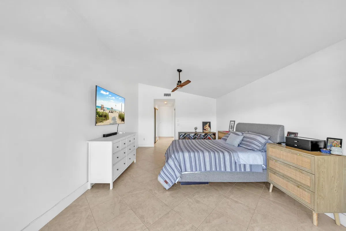Residence photo 28