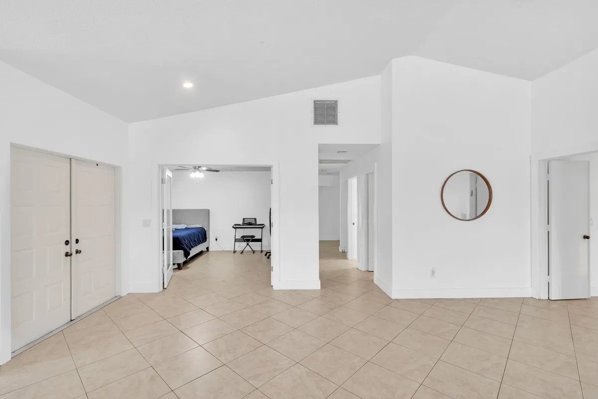 Residence photo 34