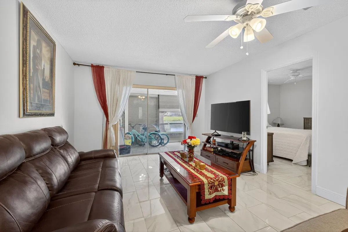 Unit #224 photo 10