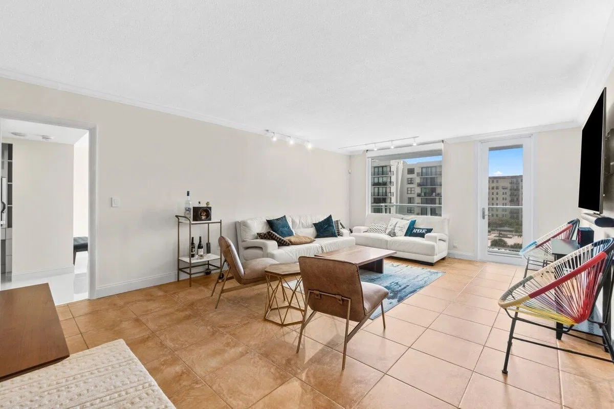 The Patrician of Palm Beach Unit 5150 photo 4