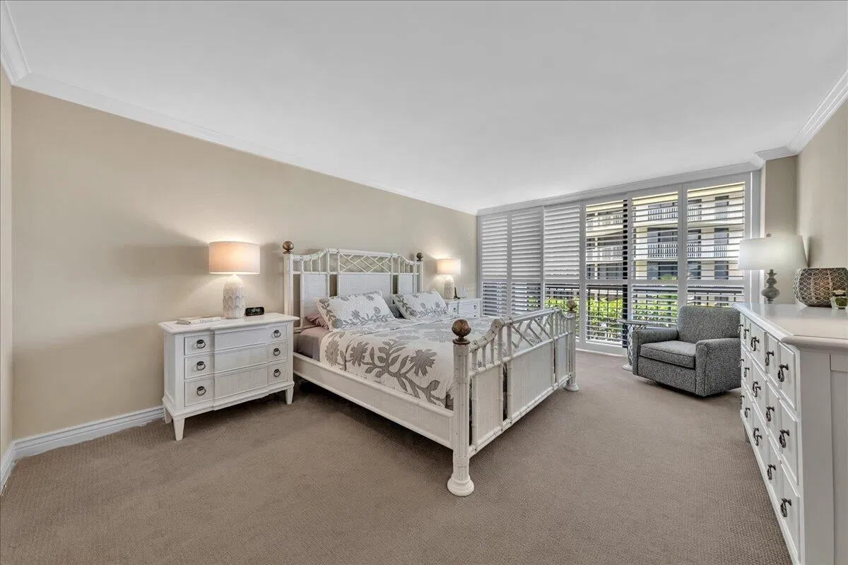 Emeraude Palm Beach Unit 201 photo 28