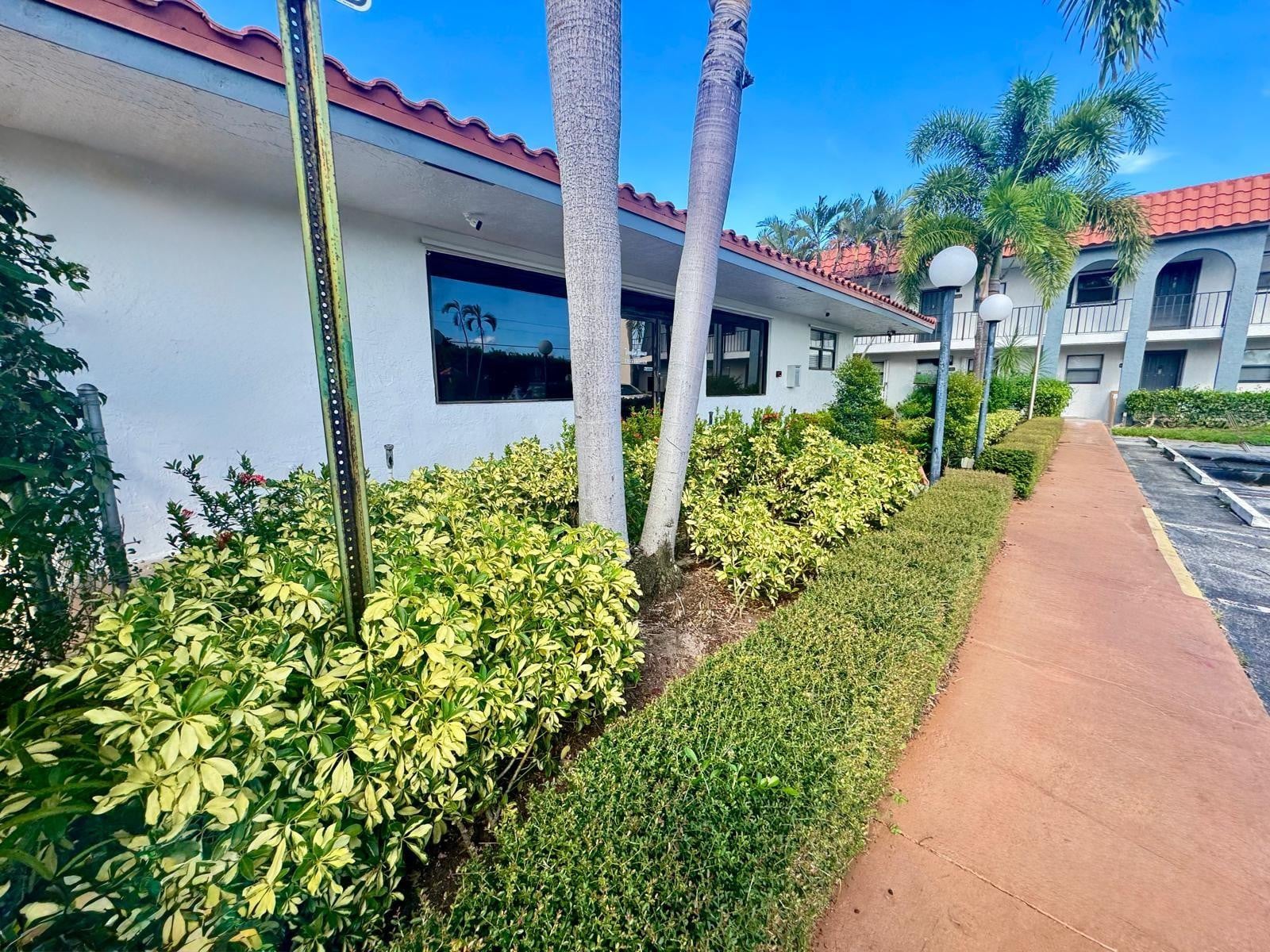 Unit M202 photo 22