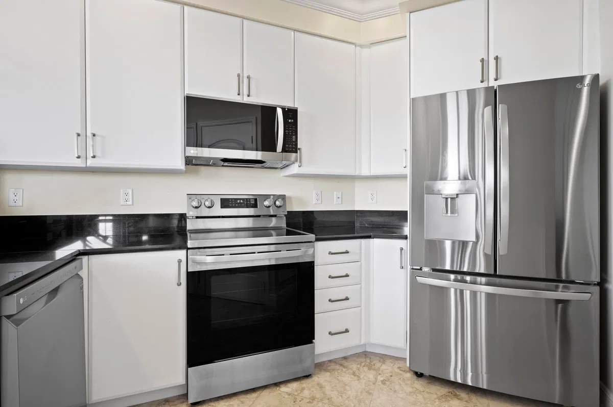 One City Plaza Unit 416 photo 13