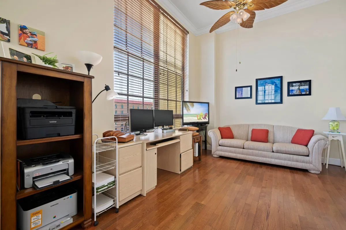 One City Plaza Unit 416 photo 34