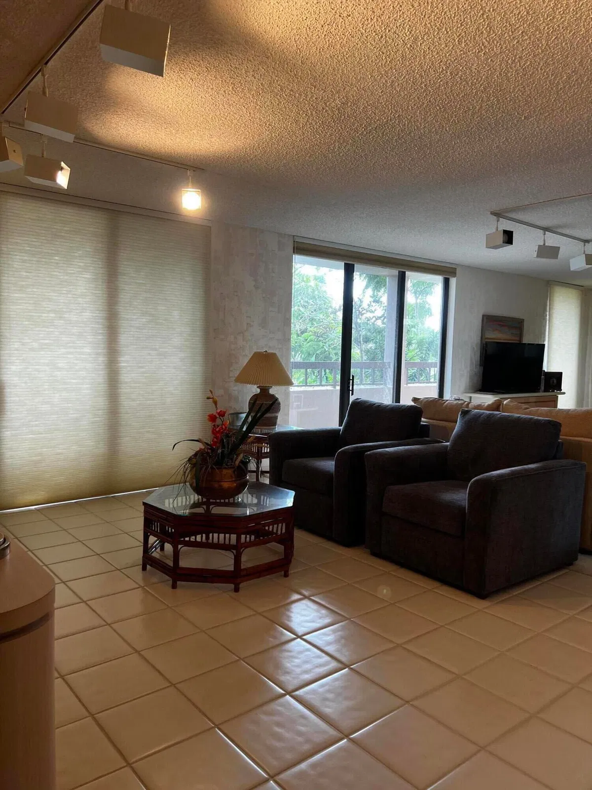 Unit 207 photo 7