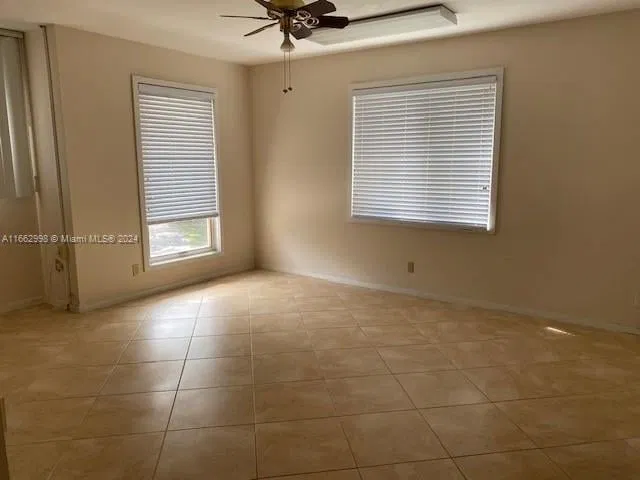 Residence photo 10