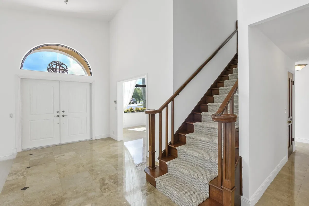 Residence photo 4