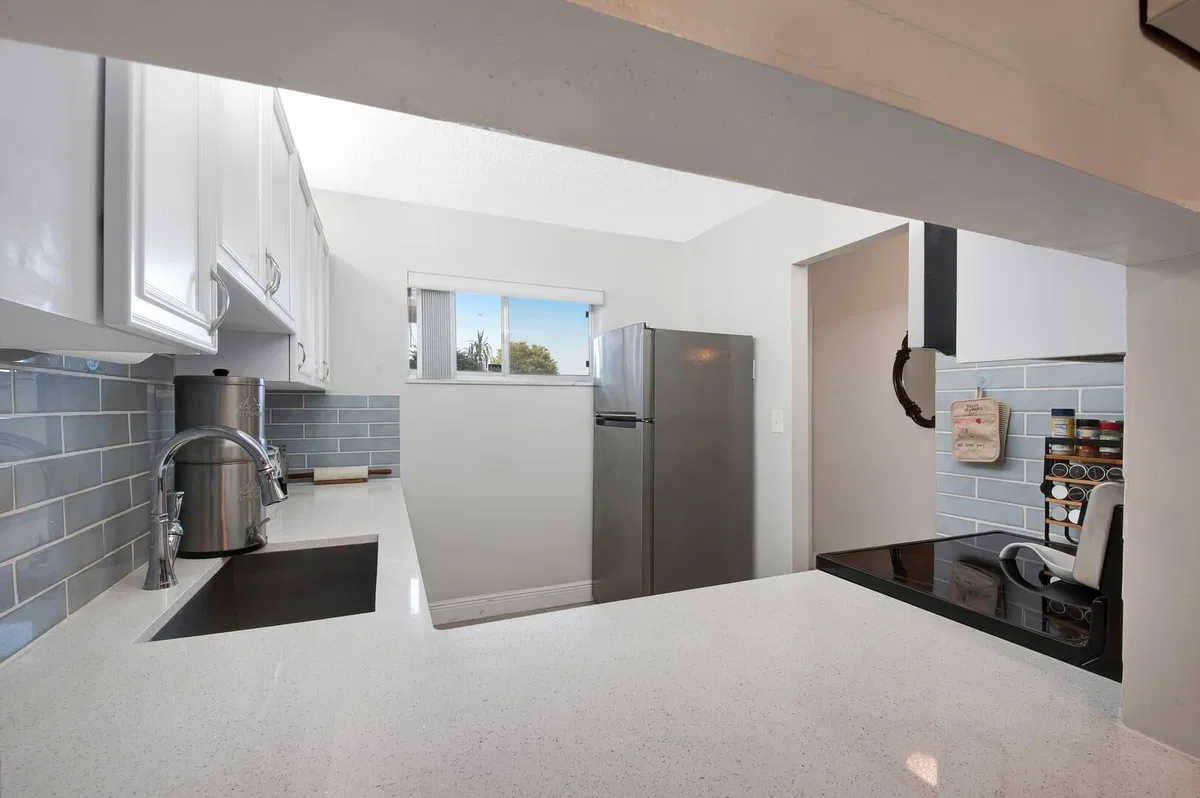 Unit 109 photo 13