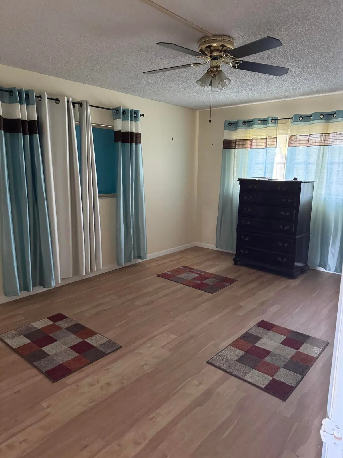 Unit 215 photo 7