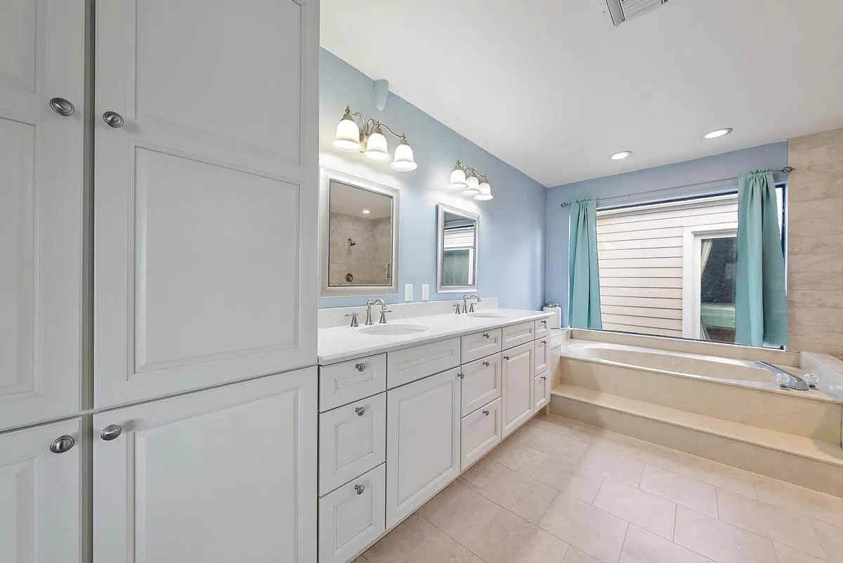 Eastpointe Country Club Residence photo 7