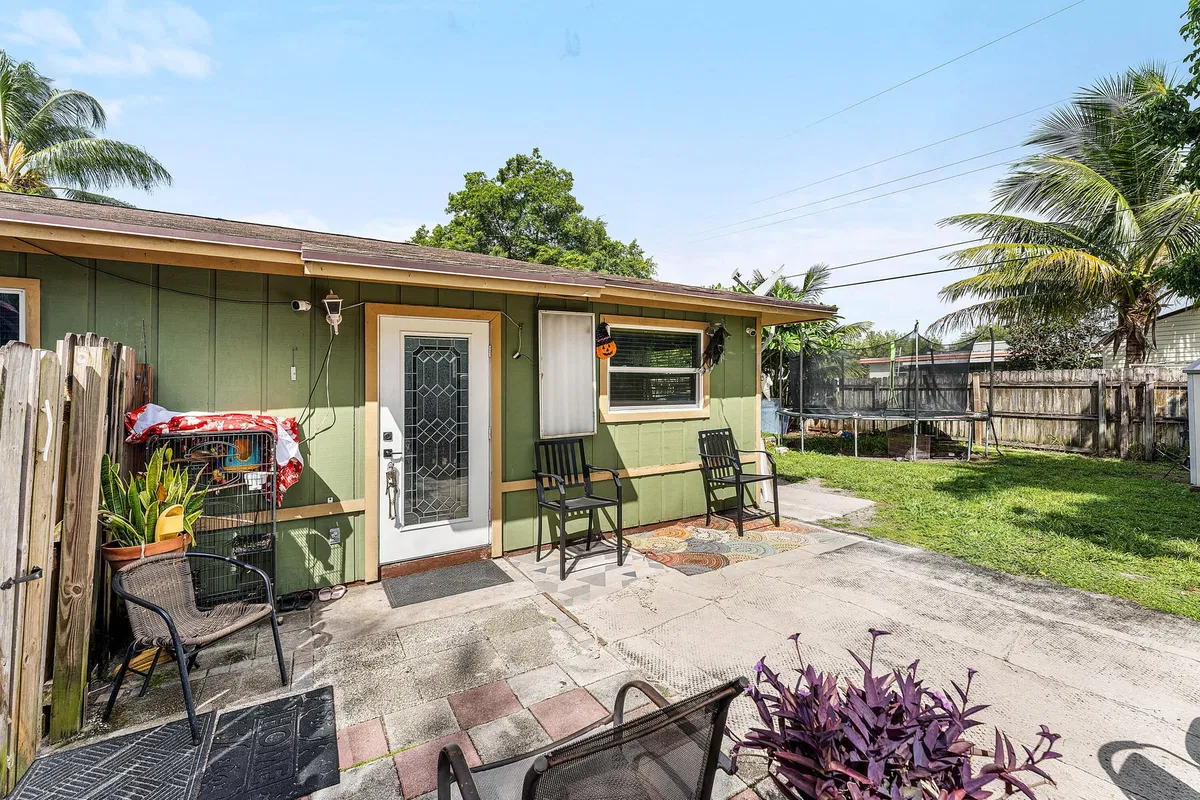  Residence photo 25