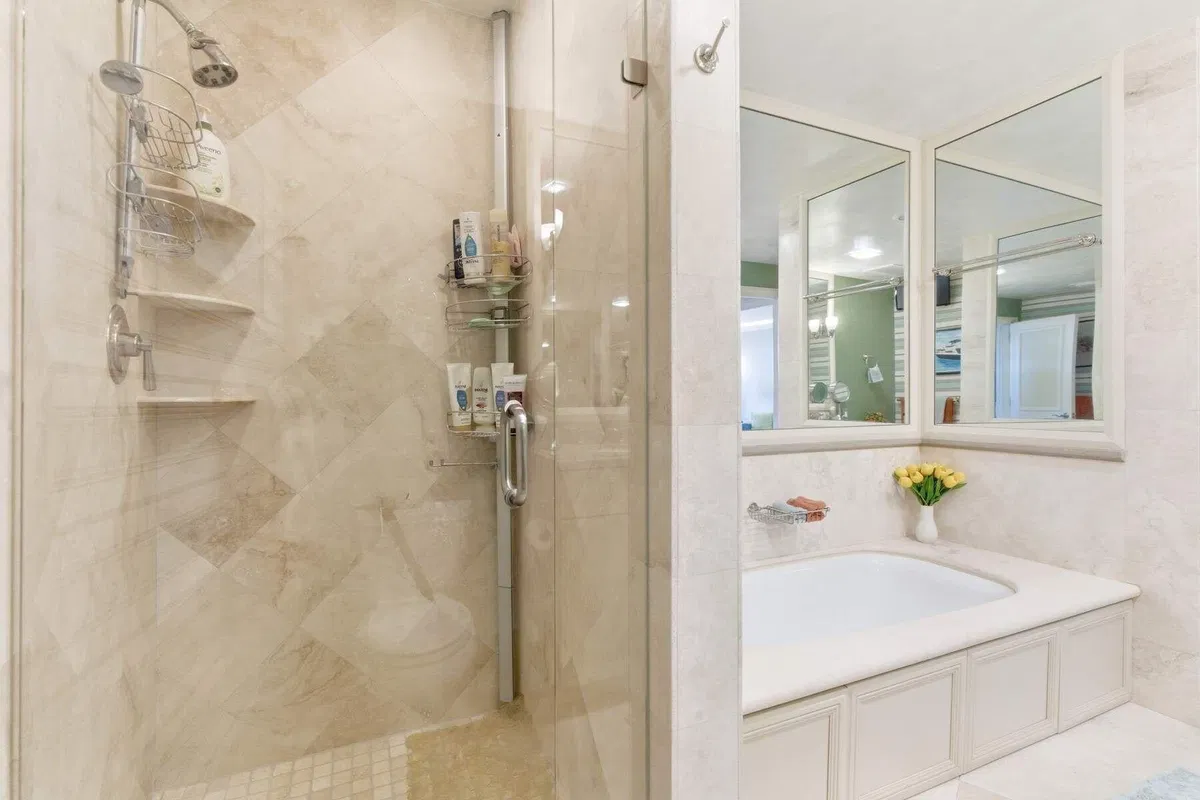 One Royal Palm Way Palm Beach Unit F4 photo 16