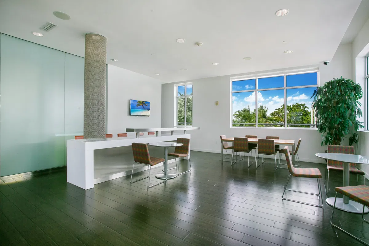 The Edge Unit 1219 photo 43
