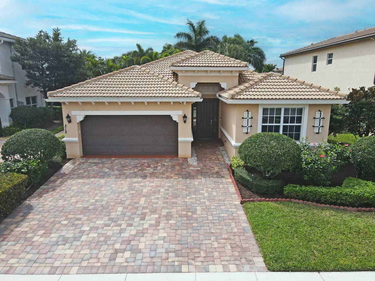 Rialto Jupiter Residence