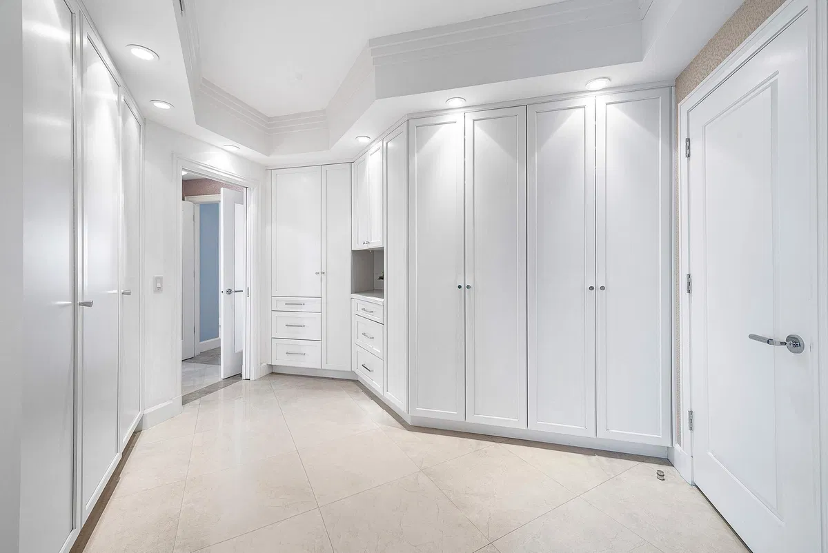 Sloan's Curve Palm Beach Unit 605n photo 16