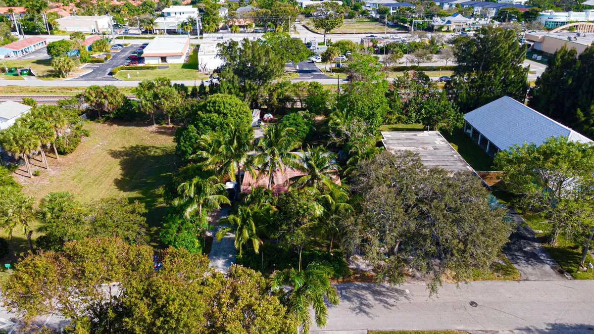 Residence photo 4