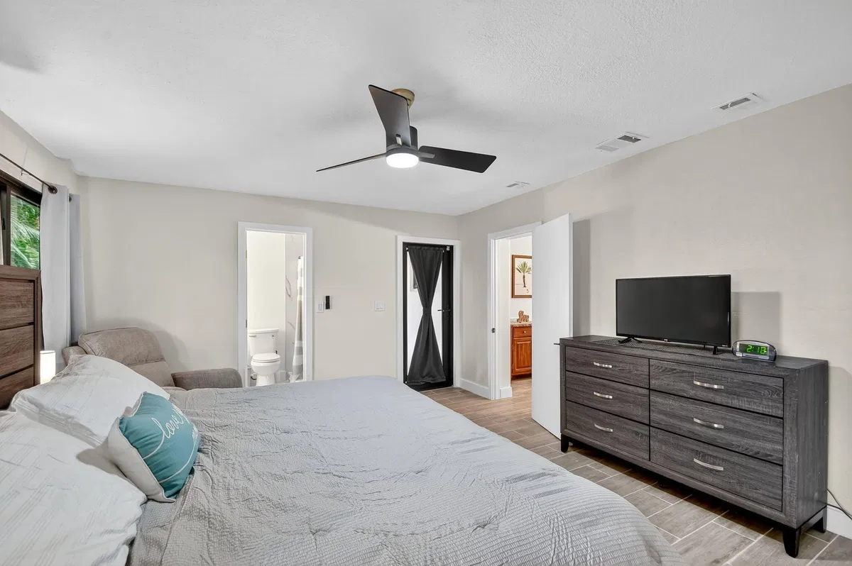 West Palm Beach Residence photo 19