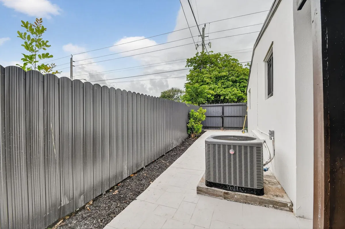 West Palm Beach Residence photo 31