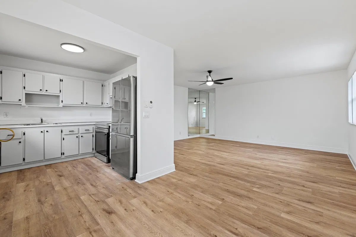 Residence photo 4