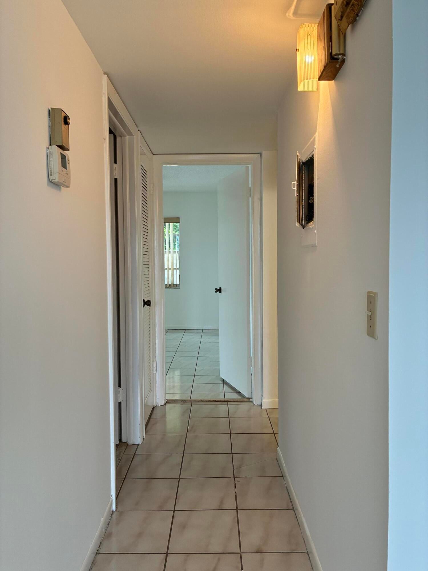 Unit 574 photo 13