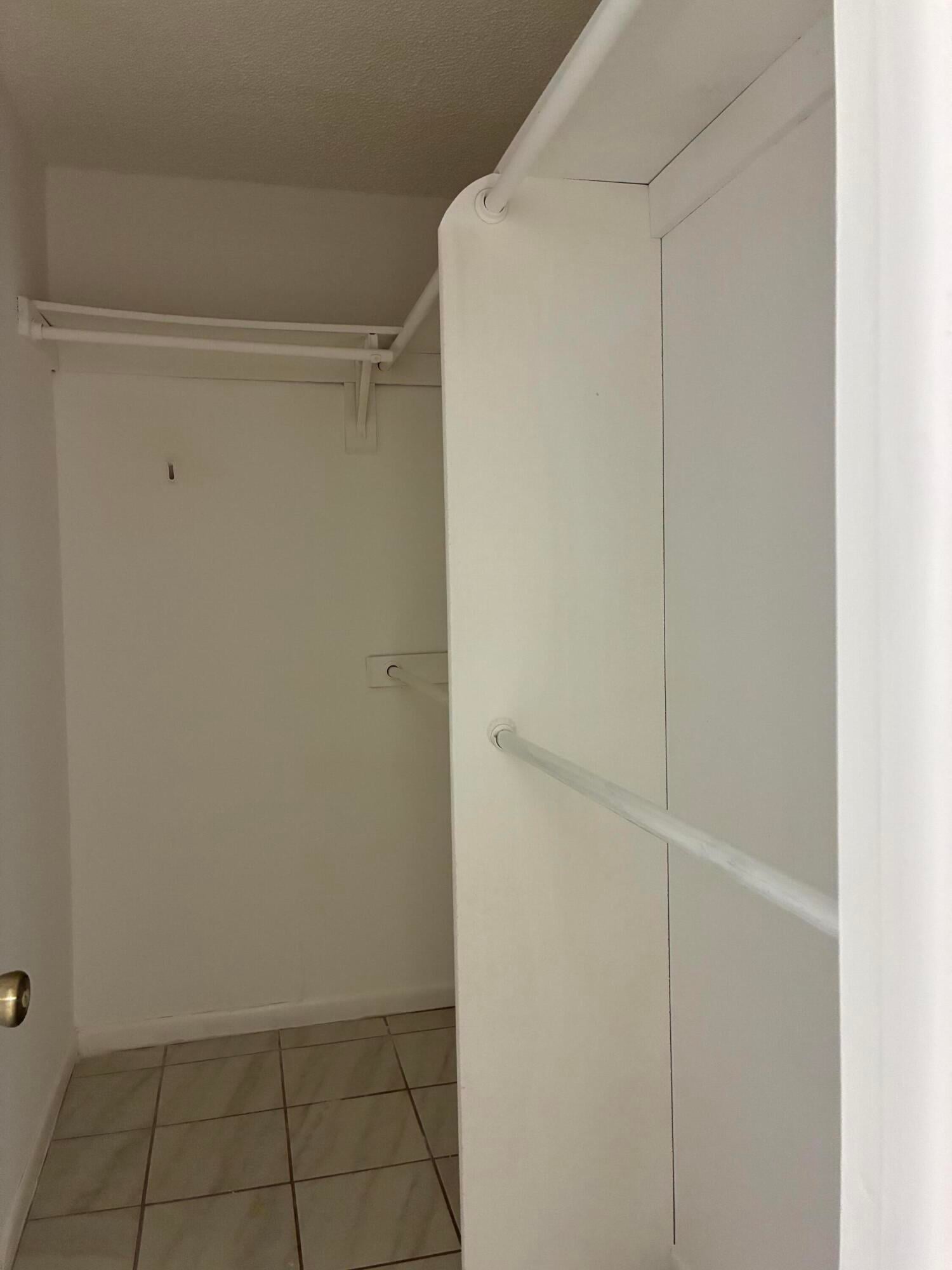 Unit 574 photo 31