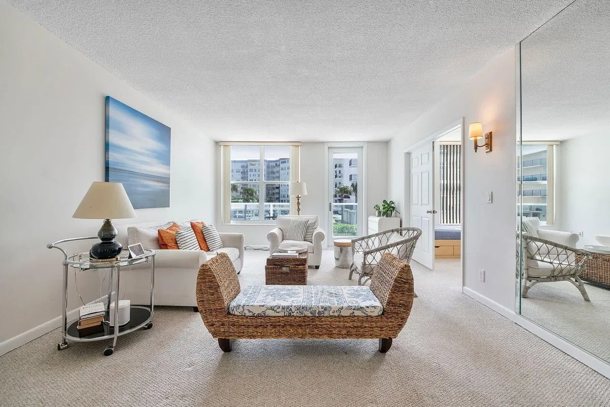 The Patrician of Palm Beach Unit 118 photo 16