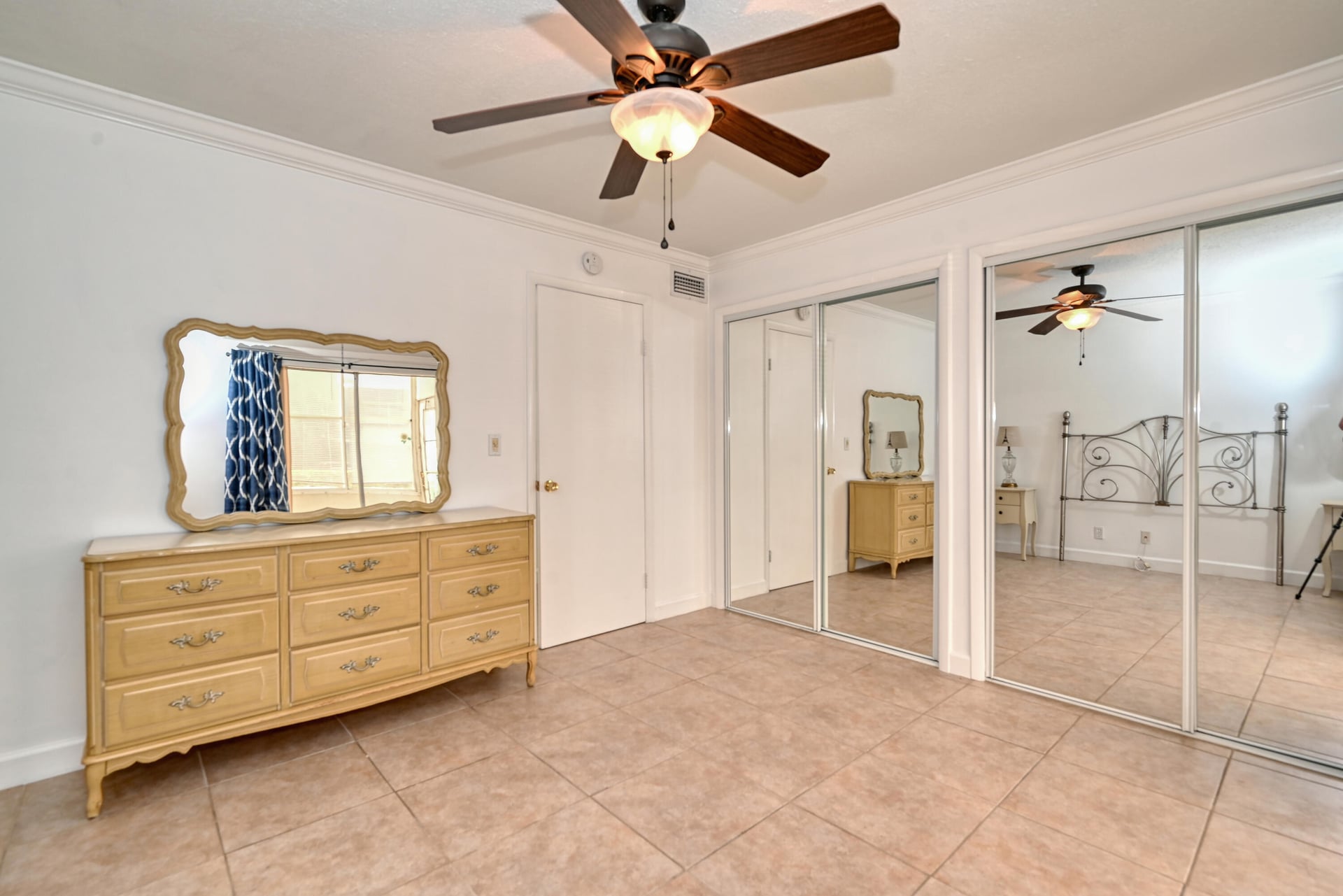 Unit 102 photo 10