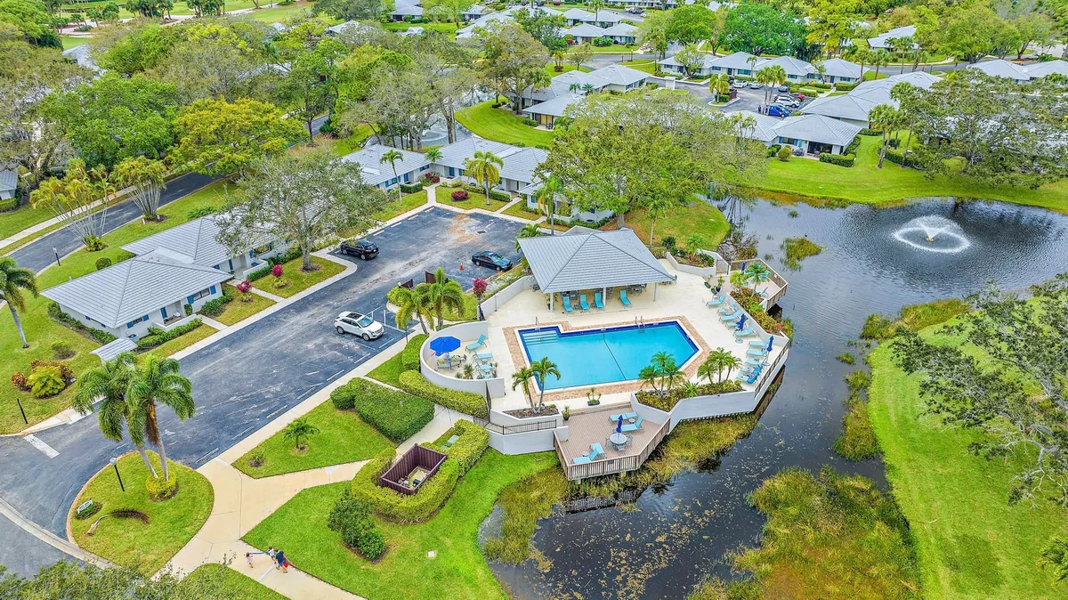 PGA National Palm Beach Gardens Residence photo 28