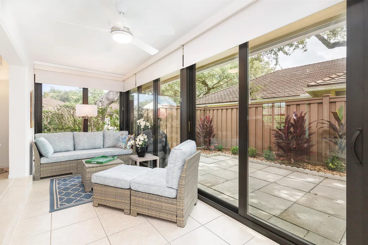 Residence photo 19