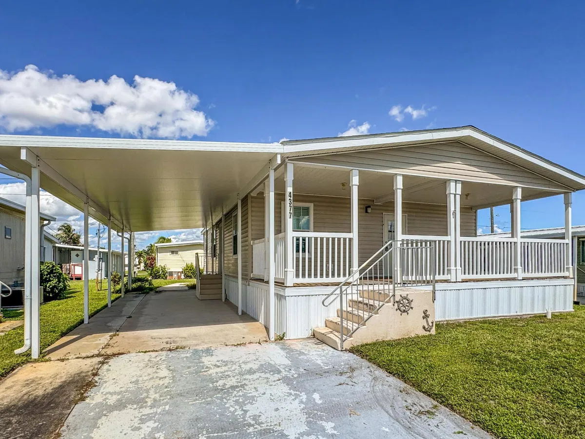 Residence photo 4