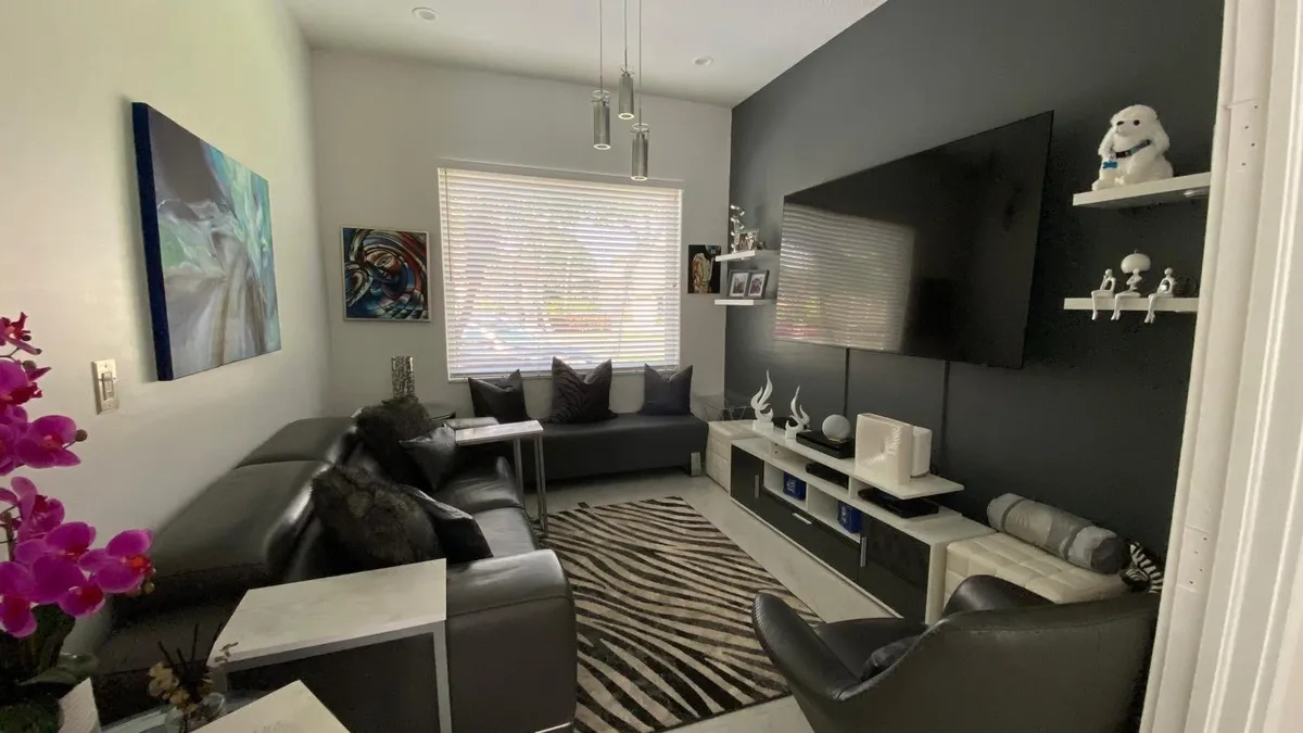 Residence photo 4