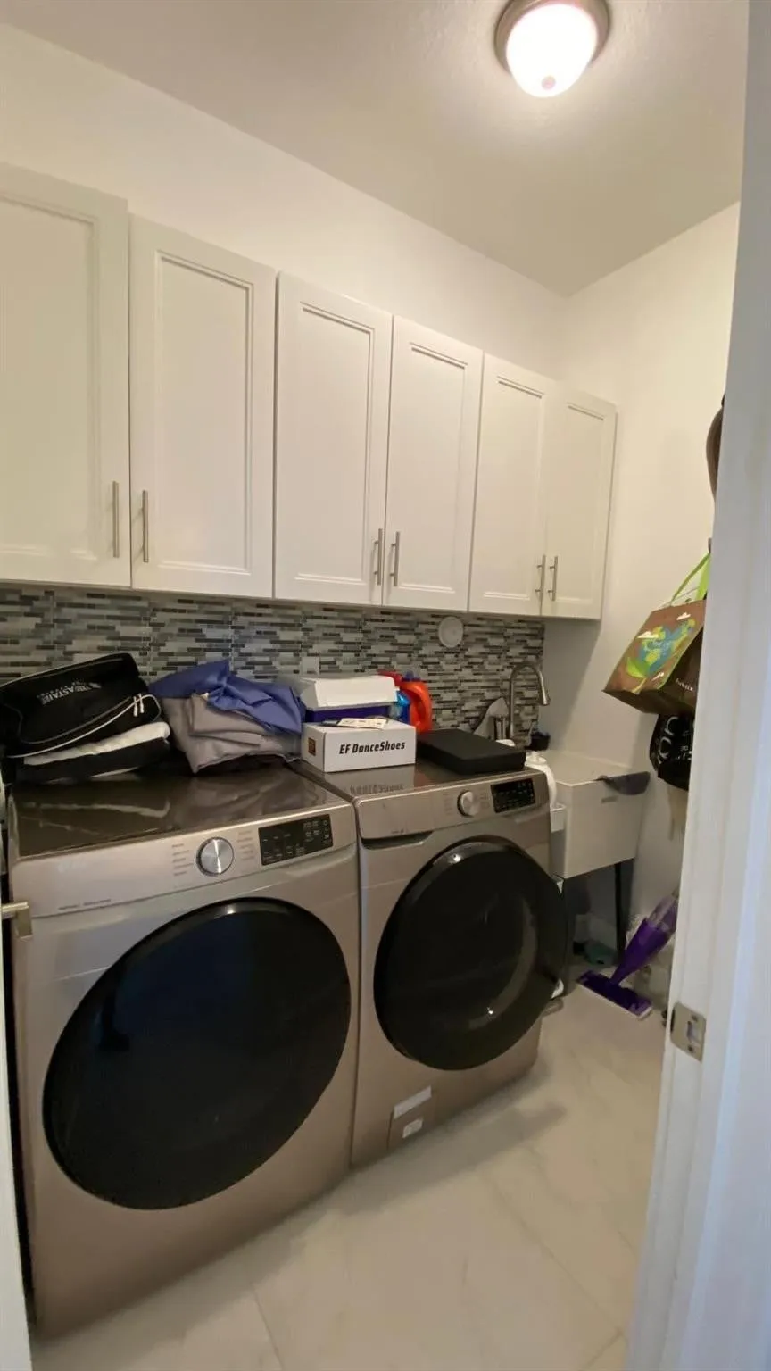 Residence photo 19