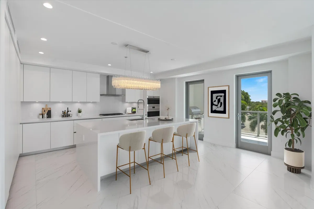 Royal Palm Residences Boca Raton Unit 402 photo 10
