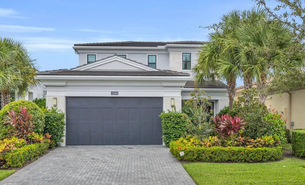 Artistry Palm Beach Gardens Residence