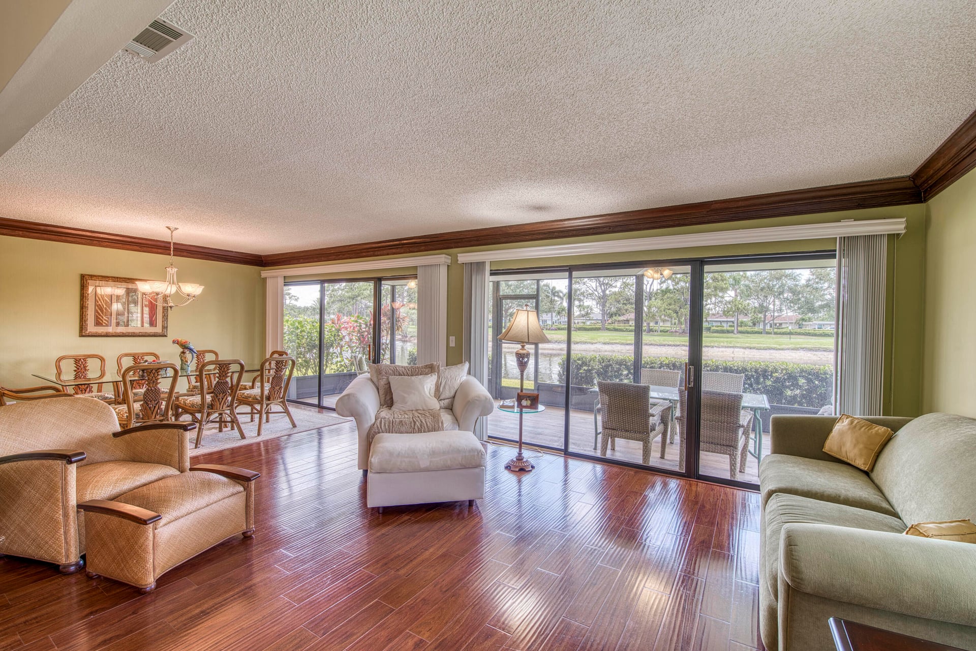 Eastpointe Country Club Residence photo 10