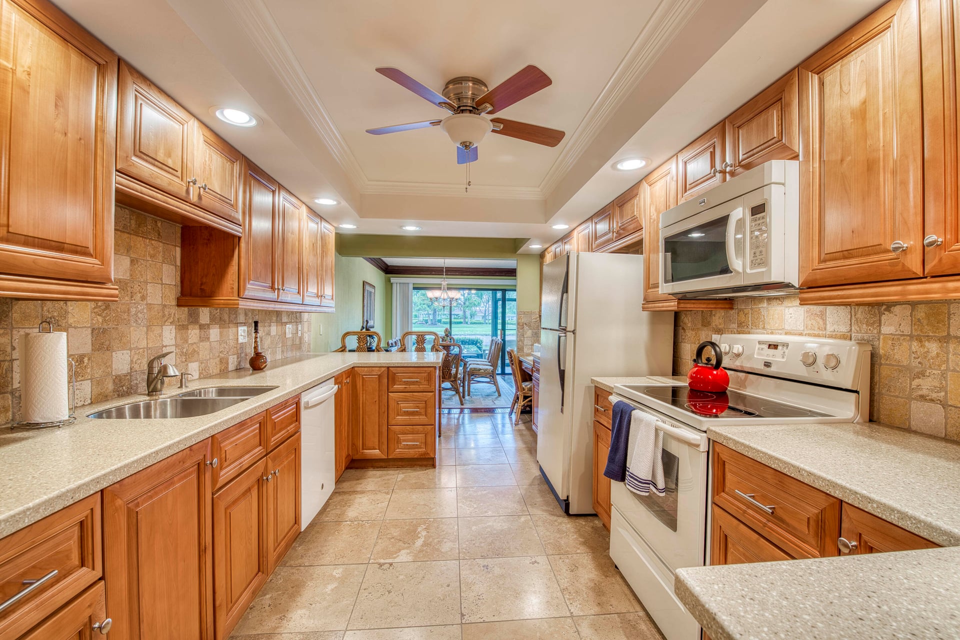 Eastpointe Country Club Residence photo 16