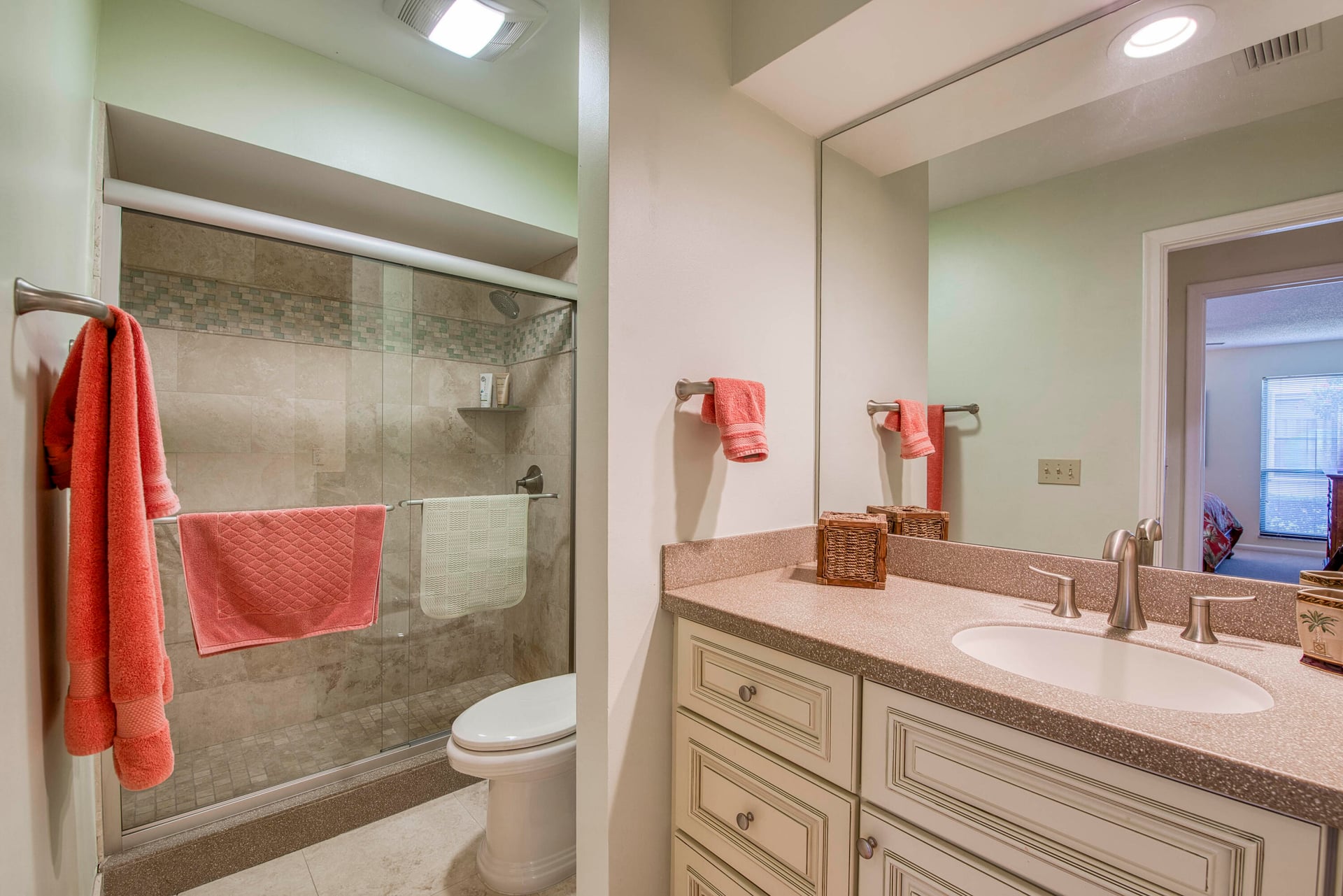 Eastpointe Country Club Residence photo 22