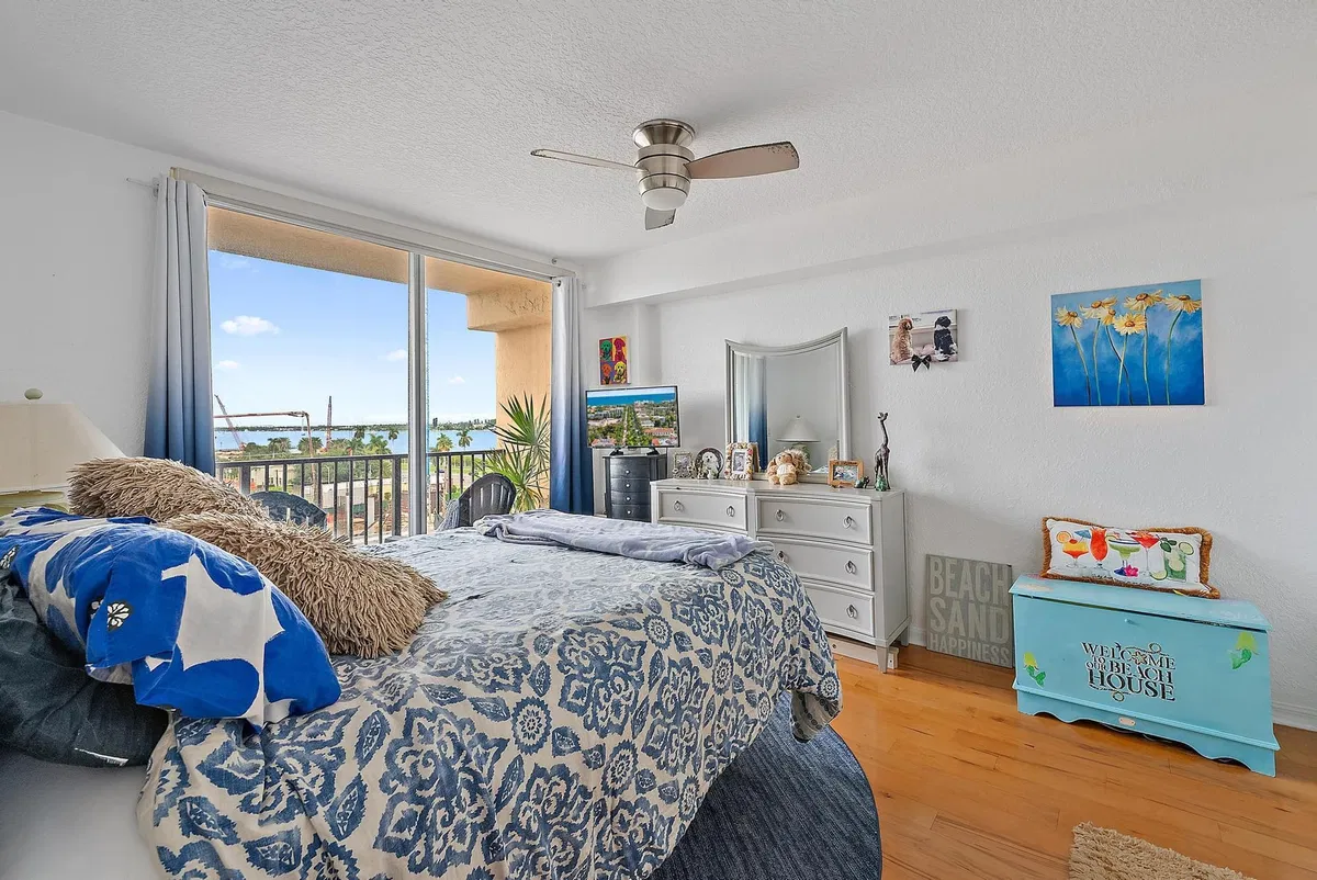 Flagler Pointe Unit 732 photo 4