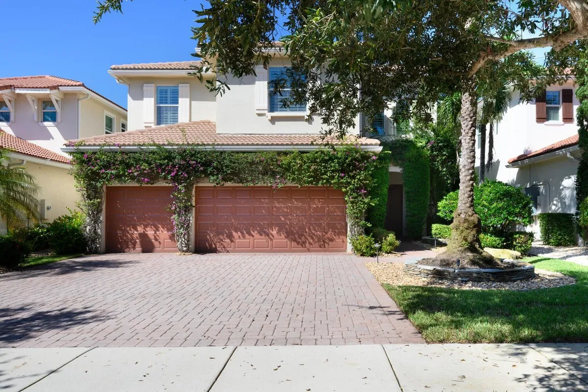 Paloma Palm Beach Gardens Residence