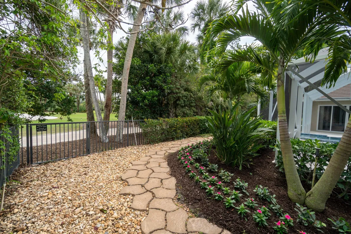  Residence photo 64