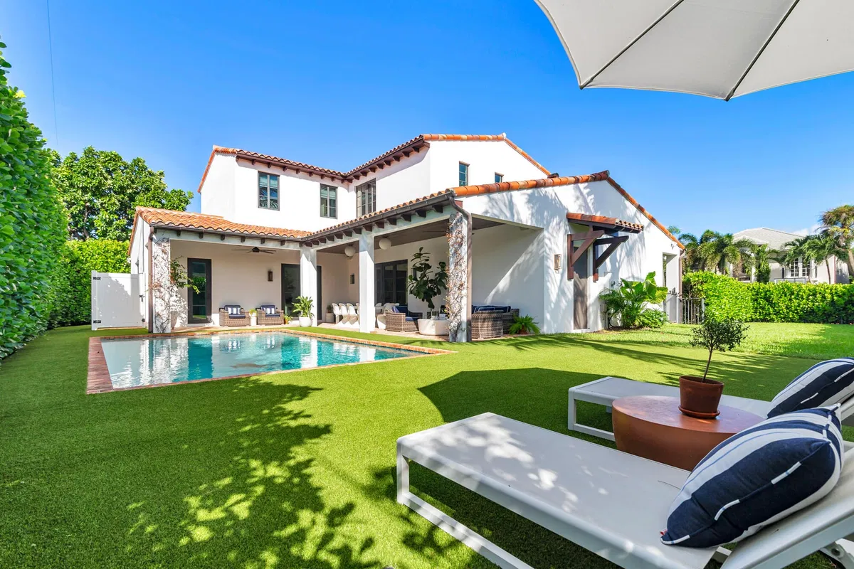SoSo West Palm Beach Residence