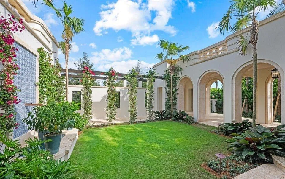 Residence photo 10
