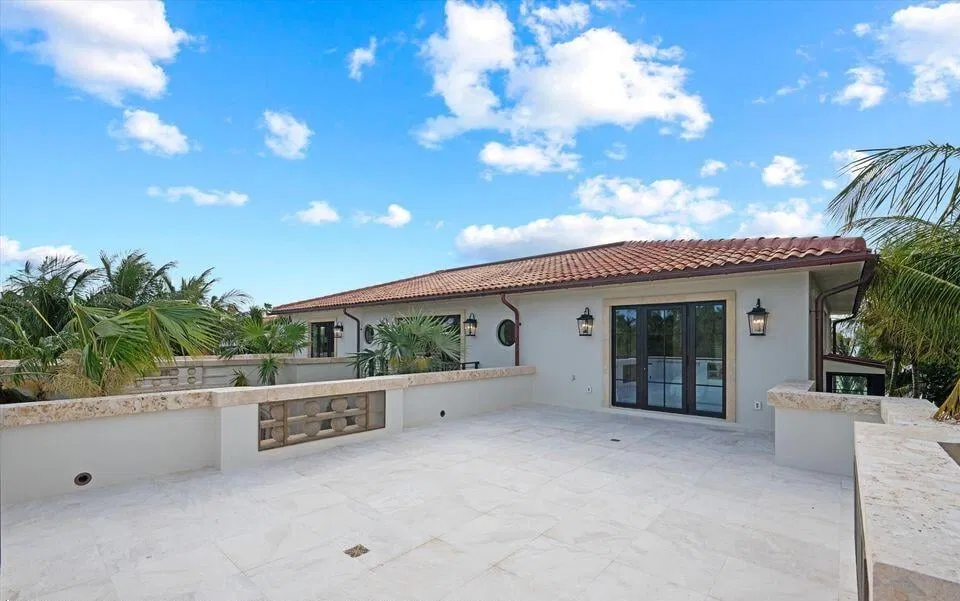 Residence photo 52