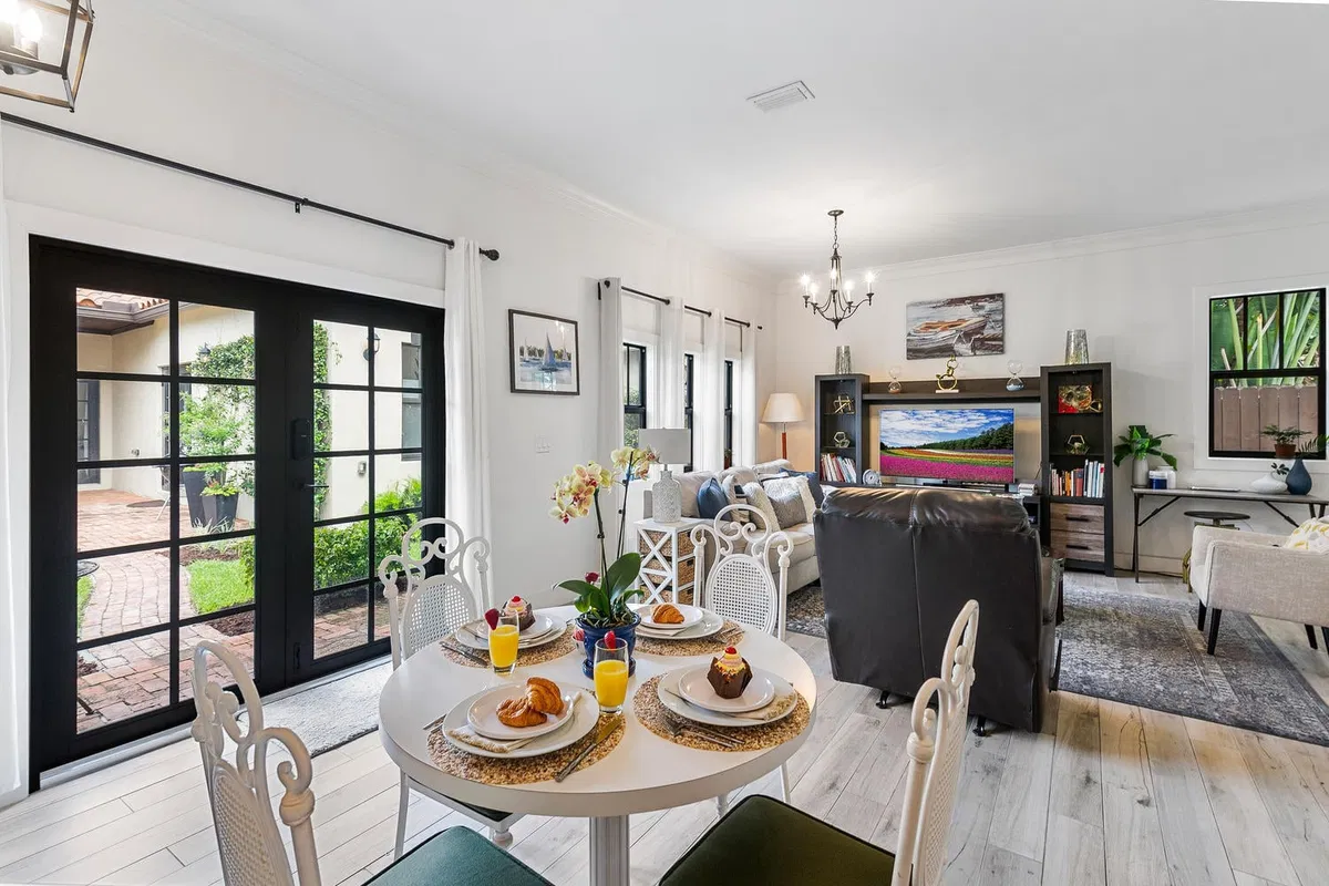 West Palm Beach Residence photo 25