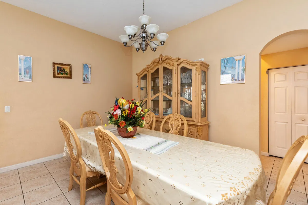 Residence photo 7