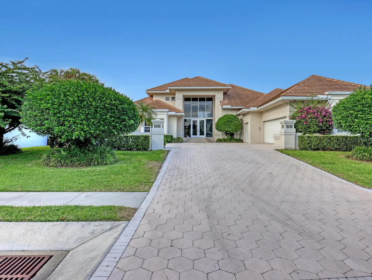 Boca Grove Residence