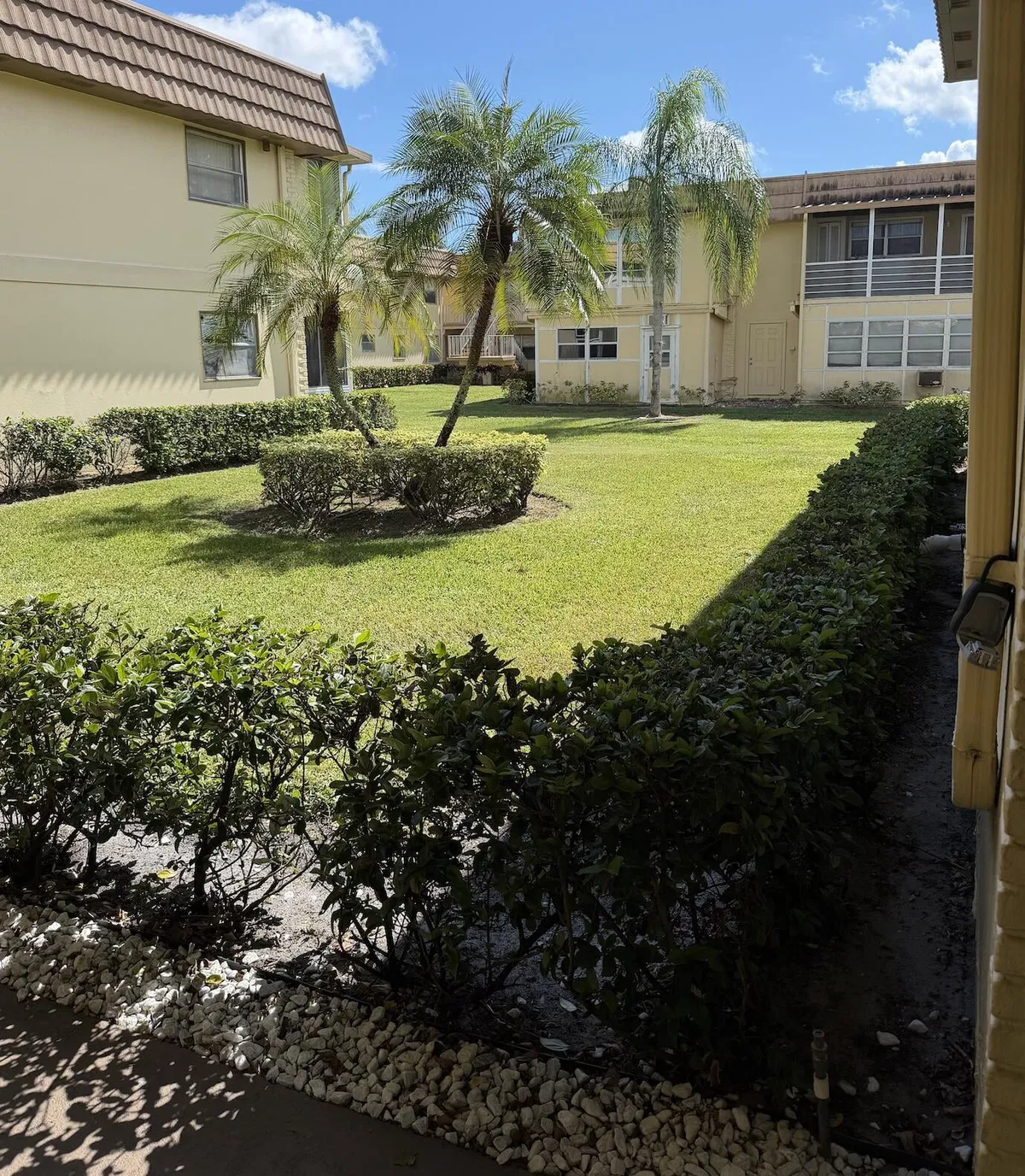 Residence photo 16